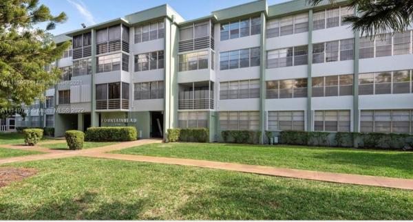 Watergate, 2771 Taft St #408, Hollywood, Florida 33020, image 2