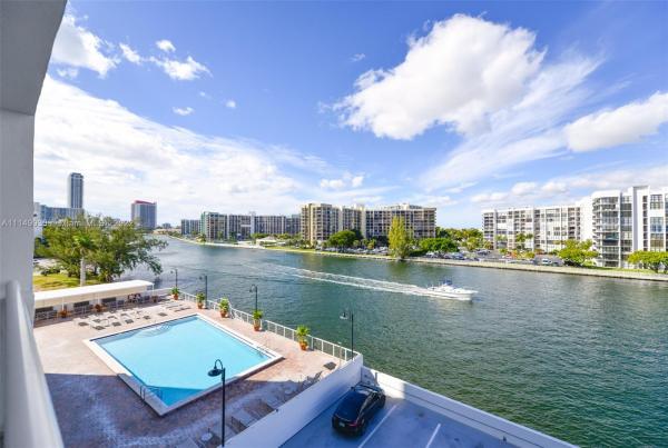 The Residences On Hollywood Beach, 3000 S Ocean Dr #412, Hollywood, Florida 33019, image 2