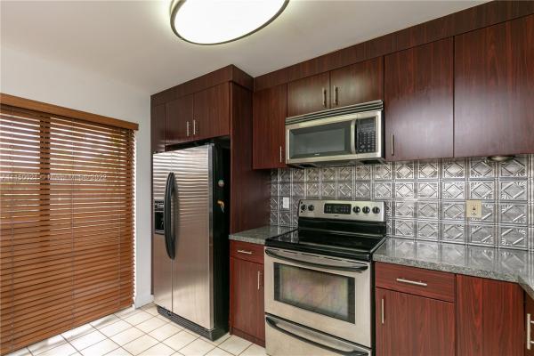 The Greens At The California Club, 644 NE 195th St, Ives Estates, Florida 33179, image 2