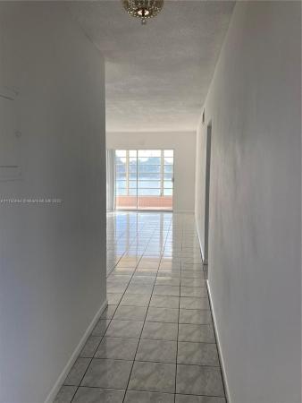 19001 NE 2nd Ave #1412, Unincorporated Dade County, Florida 33179, image 2