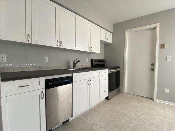 Liberia, Hollywood, Florida 33020, image 2