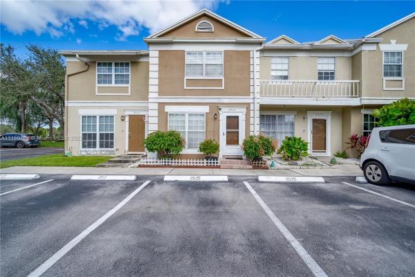 Crown Colony, 2925 Dorchester Ln, Cooper City, Florida 33026, image 1