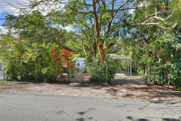 Coral Villas, 2712 SW 62nd Ave, Coral Terrace, Florida 33155, image 2