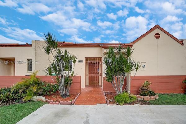 Kendall Walk, 14915 SW 89th St, The Hammocks, Florida 33196, image 2