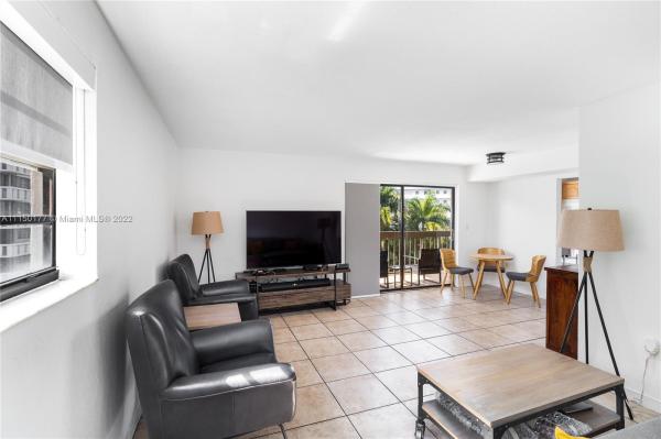West Oaks, 833 West Ave #501, Miami Beach, Florida 33139, image 2