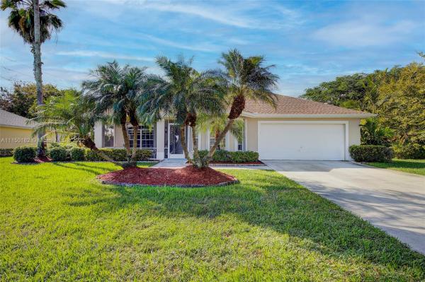 North Gate, 710 SE 18th Ln, Homestead, Florida 33033, image 2