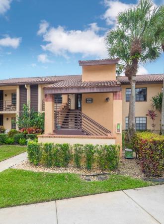 Aspen Glen At Indian Spring, 6370 Aspen Glen Cir, Boynton Beach, Florida 33437, image 2