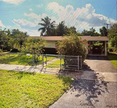 Palmetto Country Club Estates, 9752 SW 165th St, Palmetto Estates, Florida 33157, image 2