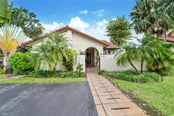 Arborgate Patio Homes At Kendall Lakes East, 6425 SW 133rd Pl, Kendale Lakes, Florida 33183, image 1