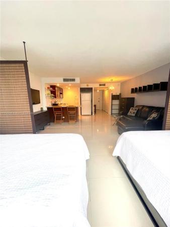 Winston Towers 200, 251 174th St #1810, Sunny Isles Beach, Florida 33160, image 2