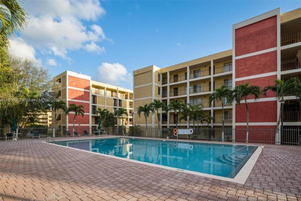 Parkside, 9150 Fontainebleau Blvd #402, Fountainebleau, Florida 33172, image 1