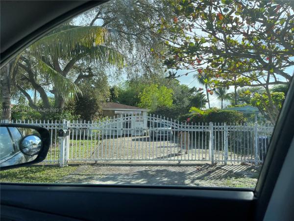 Pinewood Park, 420 NW 96th St, West Little River, Florida 33150, image 2