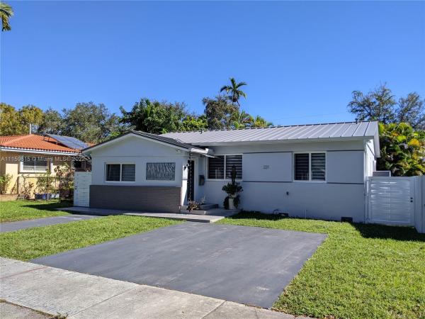 Stadler Grove, 221 SW 38th Ct, Miami, Florida 33134, image 2