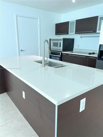 Quantum On The Bay, 1900 N Bayshore Dr #3917, Miami, Florida 33132, image 2
