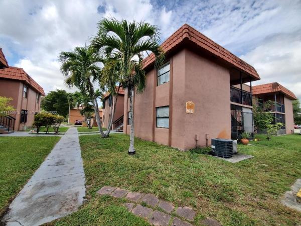 Lago Grande, 6480 W 27th Ct #22-54, Hialeah, Florida 33016, image 1