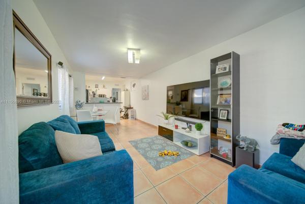 Twelfth Street Manors, 3421 NW 2nd Ter, Miami, Florida 33125, image 2