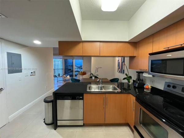 Opera Tower, 1750 N Bayshore Dr #1815, Miami, Florida 33132, image 2