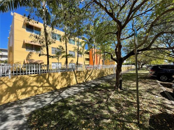 The Palms 51, 1851 NE 168th St #A1, North Miami Beach, Florida 33162, image 1