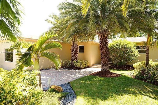 Treasure Island, 7513 W Treasure Dr, North Bay Village, Florida 33141, image 2