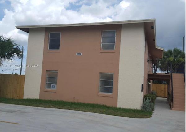 Robinson, 1200 Ac Evans St #B, Riviera Beach, Florida 33404, image 2