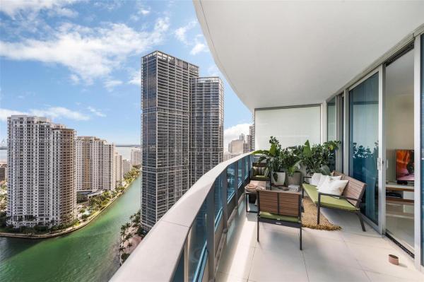 Epic Hotel & Residences, 200 Biscayne Boulevard Way #3201, Miami, Florida 33131, image 2