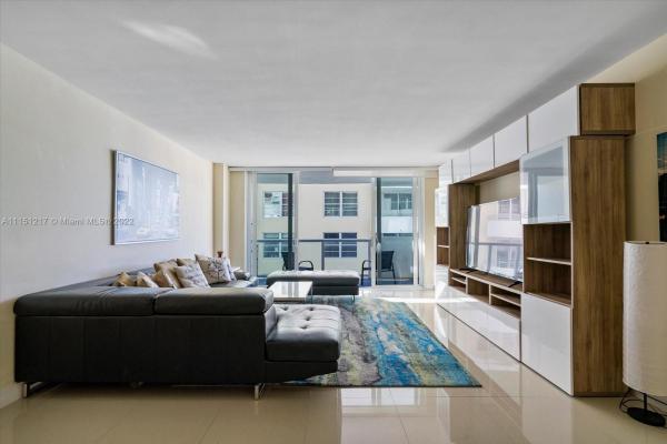 The Pavilion, 5601 Collins Ave #1414, Miami Beach, Florida 33140, image 1