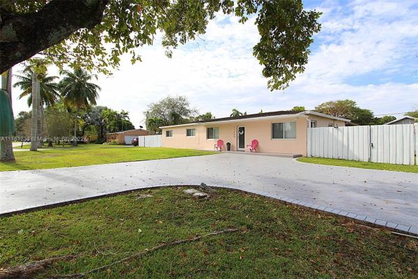 Kendall Estates, 11300 SW 107th Ave, Kendall, Florida 33176, image 2