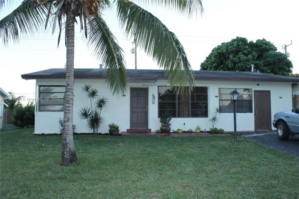 Pine Beach Estates, 370 NE 44th Ct, Deerfield Beach, Florida 33064, image 1