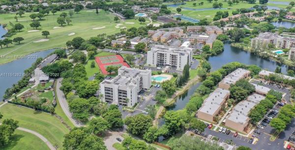 Lakes Village, 14117 SW 66th St #H2, Kendale Lakes, Florida 33183, image 2