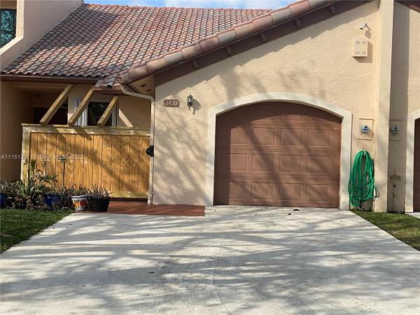 Kings Court West, 11439 SW 86th Ln #11439, Kendall, Florida 33173, image 2