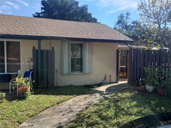Villas At Carriage Hills, 111 Fox Rd #2-40, Hollywood, Florida 33024, image 1