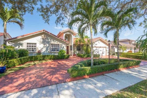 Royal Lakes, 8525 NW 165th Ter, Miami Lakes, Florida 33016, image 1