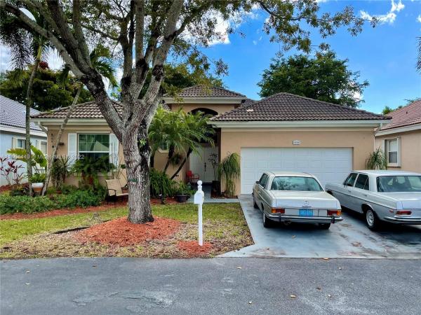 North Gate, 2650 SE 5th Ct, Homestead, Florida 33033, image 2