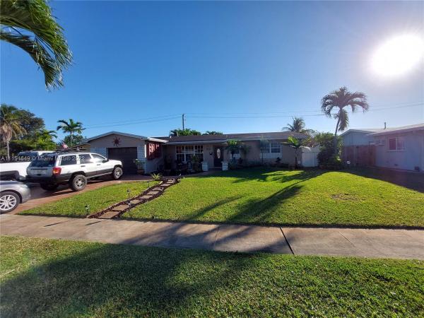 Pasadena Lakes, 1771 NW 82nd Ave, Pembroke Pines, Florida 33024, image 1