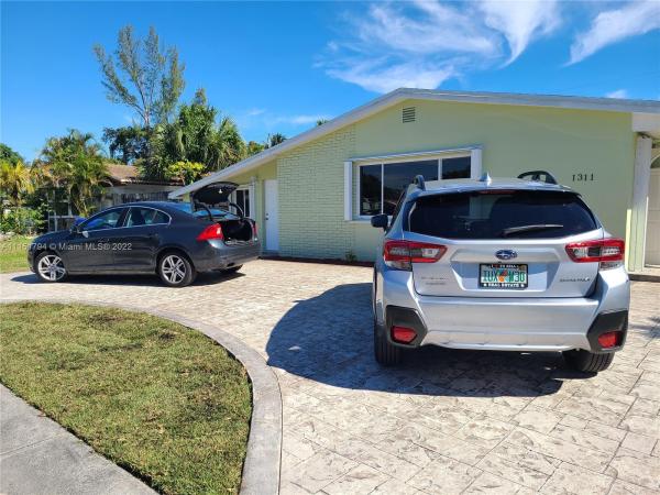 Fleetwood Manor, 1311 N 66th Ave, Hollywood, Florida 33024, image 2