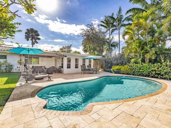 Biscayne Park No HOA, 11121 Griffing Blvd, Biscayne Park, Florida 33161, image 2