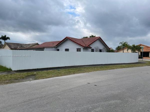 Bird Lakes North, 4421 SW 142nd Pl, Kendale Lakes, Florida 33175, image 1