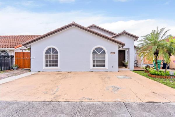 Bird Lakes South, 14214 SW 53rd St, Kendale Lakes, Florida 33175, image 2