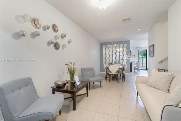 Champion Lakes, 401 NE 194th Ter, Ives Estates, Florida 33179, image 2