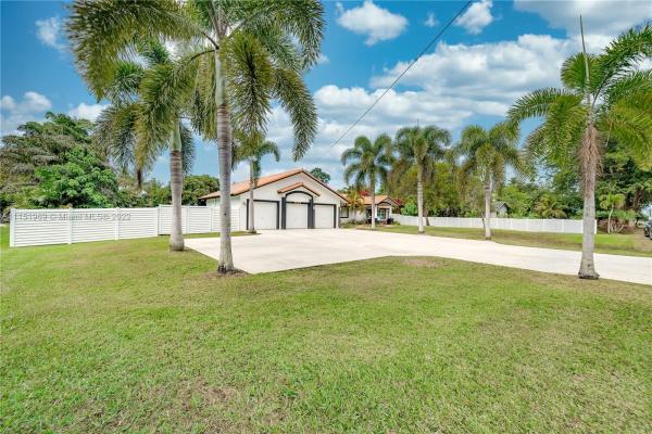 5001 SW 196th Ln, Southwest Ranches, Florida 33332, image 2