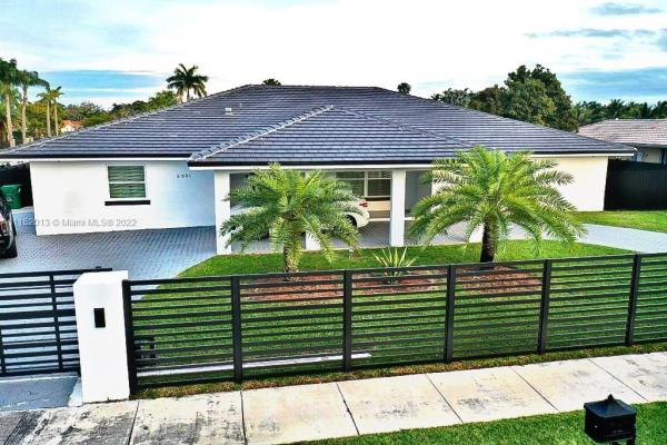 3001 SW 111th Ave, University Park, Florida 33165, image 2