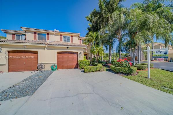16429 SW 72nd Ter #16429, Unincorporated Dade County, Florida 33193, image 2