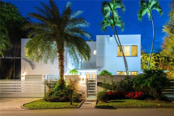 Coconut Grove Manor, 4190 Battersea Rd, Miami, Florida 33133, image 1