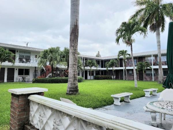 Colonial House, 1150 Atlantic Shores Blvd #610, Hallandale Beach, Florida 33009, image 2