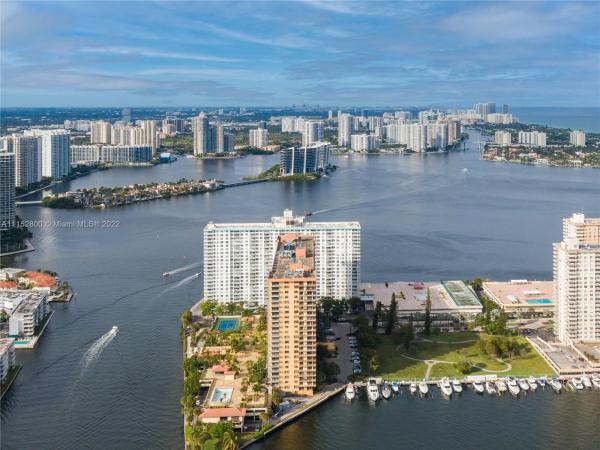 Winston Towers 700, 290 S 174th St #902, Sunny Isles Beach, Florida 33160, image 2
