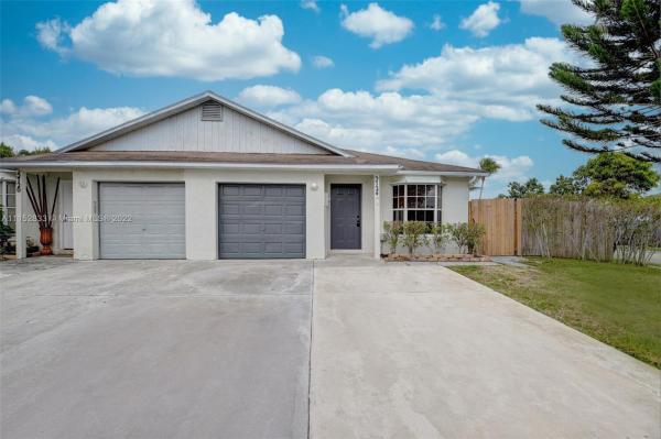 The Courts At Boynton Place, 5724 Boynton Cove Way, Boynton Beach, Florida 33437, image 2