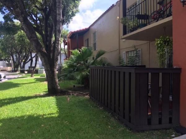 Spanish Trace, 10738 N Kendall Dr #K17, Kendall, Florida 33176, image 2