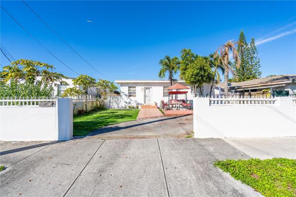 Sweetwater Groves, 11045 SW 6th St, Sweetwater, Florida 33174, image 1