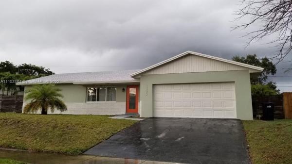 Elmar, 19472 SW 87th Pl, Cutler Bay, Florida 33157, image 2