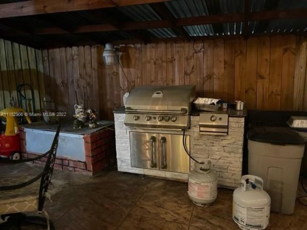 Tamiami Gardens, 7241 SW 7th St, Miami, Florida 33144, image 2